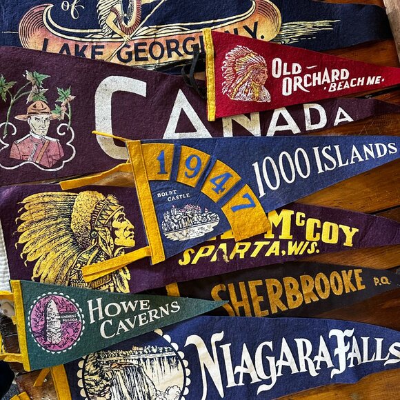 Vintage Howe Caverns Felt Pennant - Picture 7 of 7